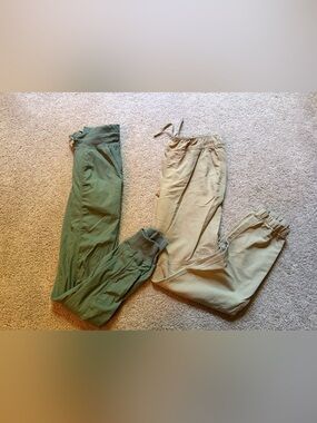 The North Face and Lululemon Women’s Athletic Jogger Pants 2 XS